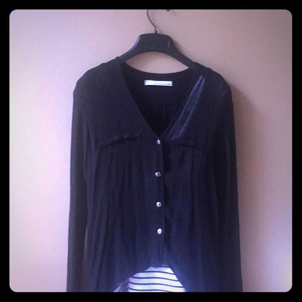 Hi-low Button down top